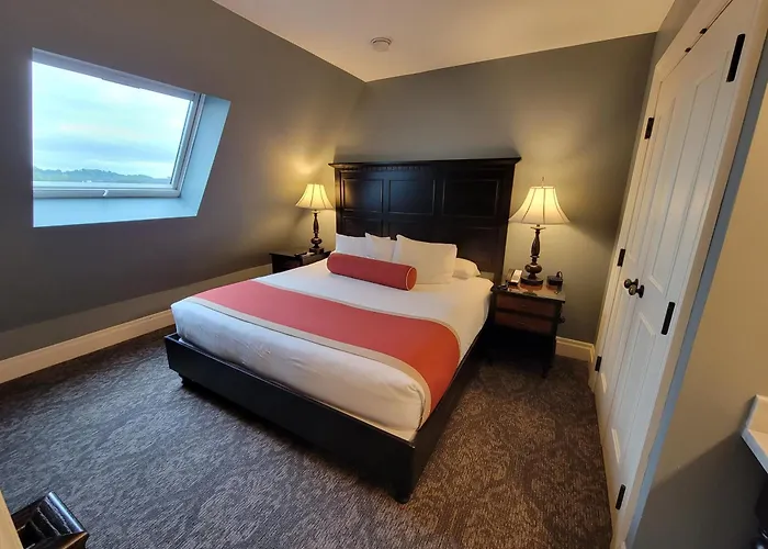 Hotel Mansions On Fifth 4*