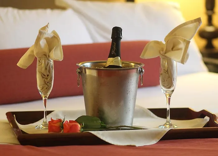 Hotel Mansions On Fifth 4*