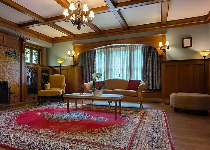 Hotel Mansions On Fifth 4*