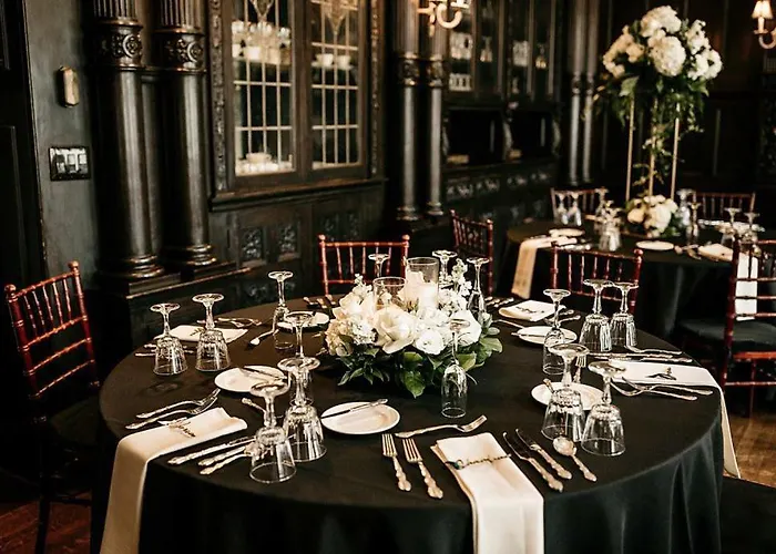 Mansions On Fifth Hotel 4*