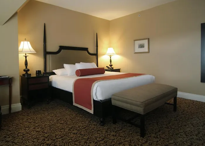 Mansions On Fifth 4*